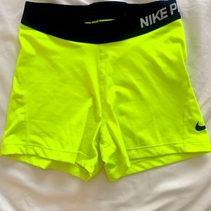 Women’s Nike 3” Spandex Short. Neon Yellow. Size Medium